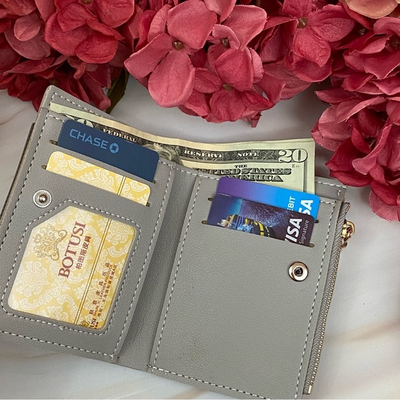 Vegan Leather Two Tone Gray Cat Wallet with Tassel - Picture 10 of 15